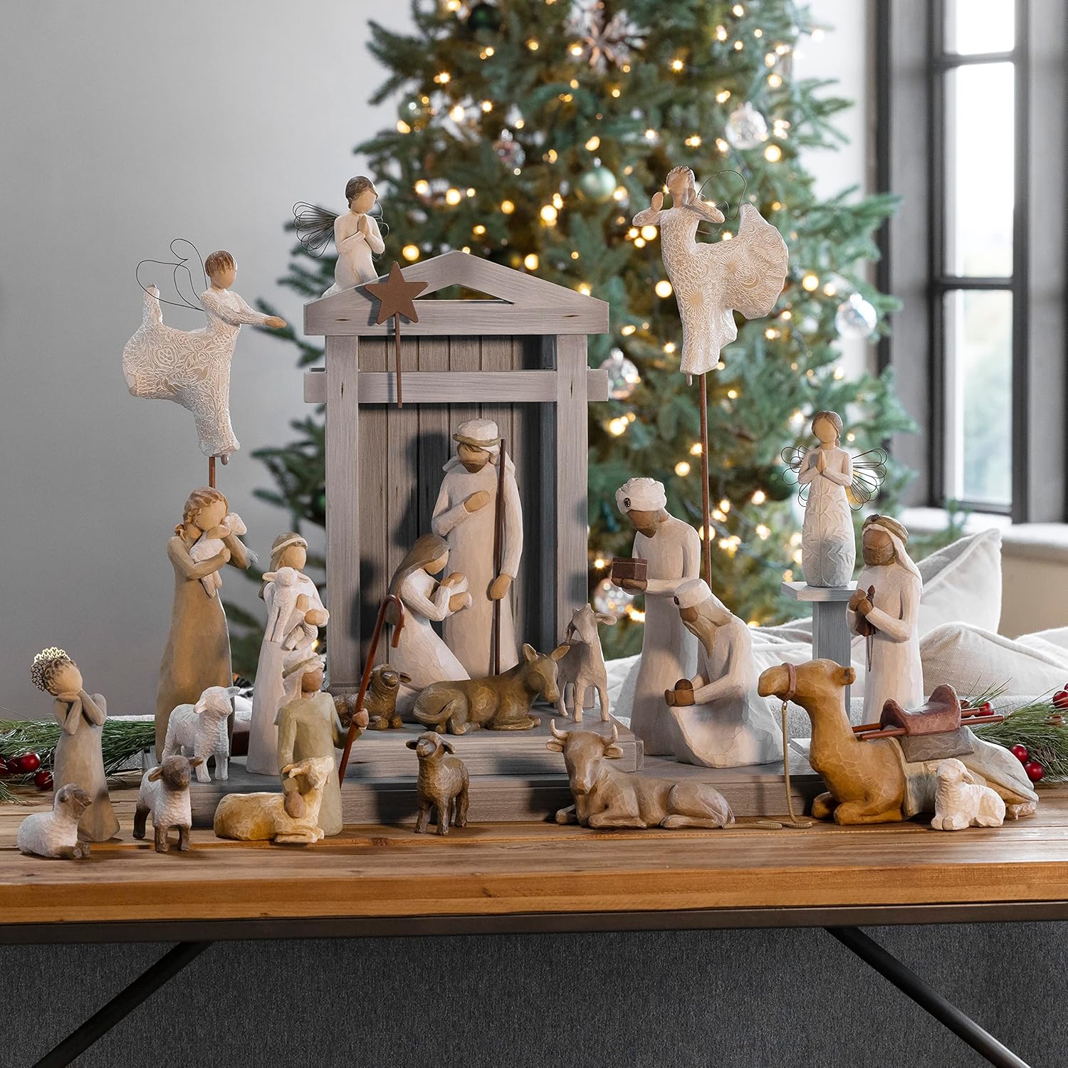 Willow Tree Nativity Premier Plus Elevated Angels 25-Piece Set