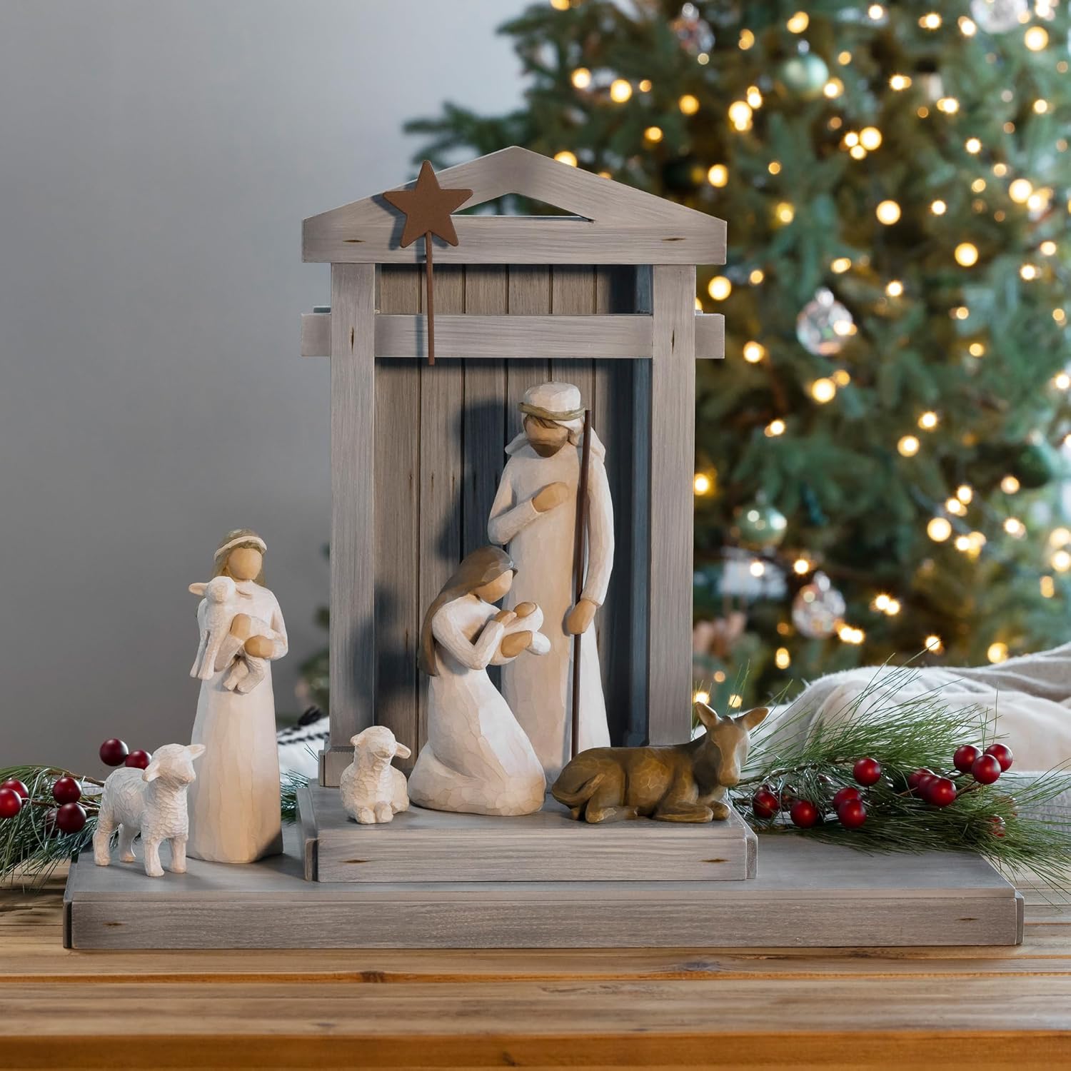 Willow Tree Nativity Deluxe: Starter Figures Plus Crèche 7-Piece Set