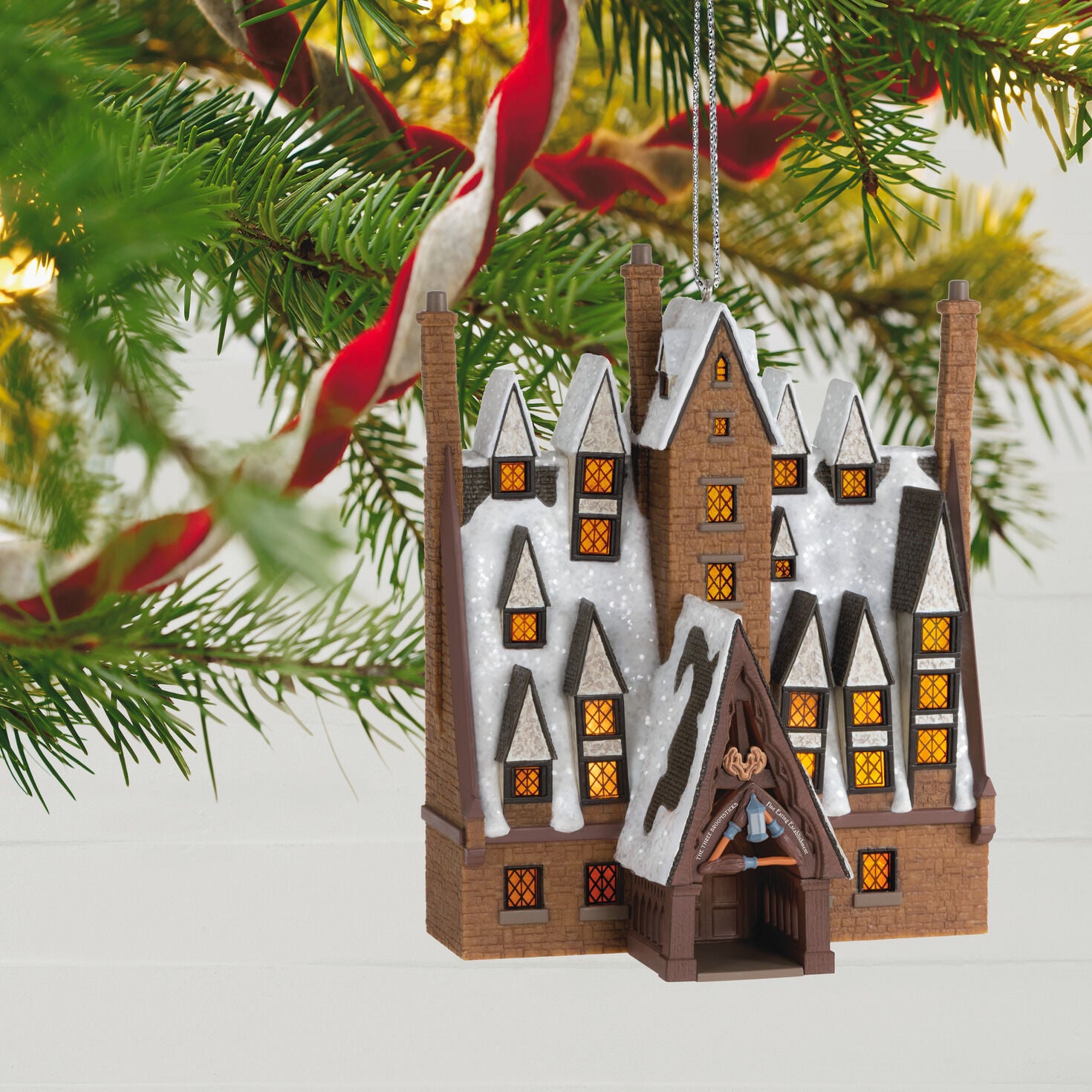 Harry Potter The Three Broomsticks Ornament