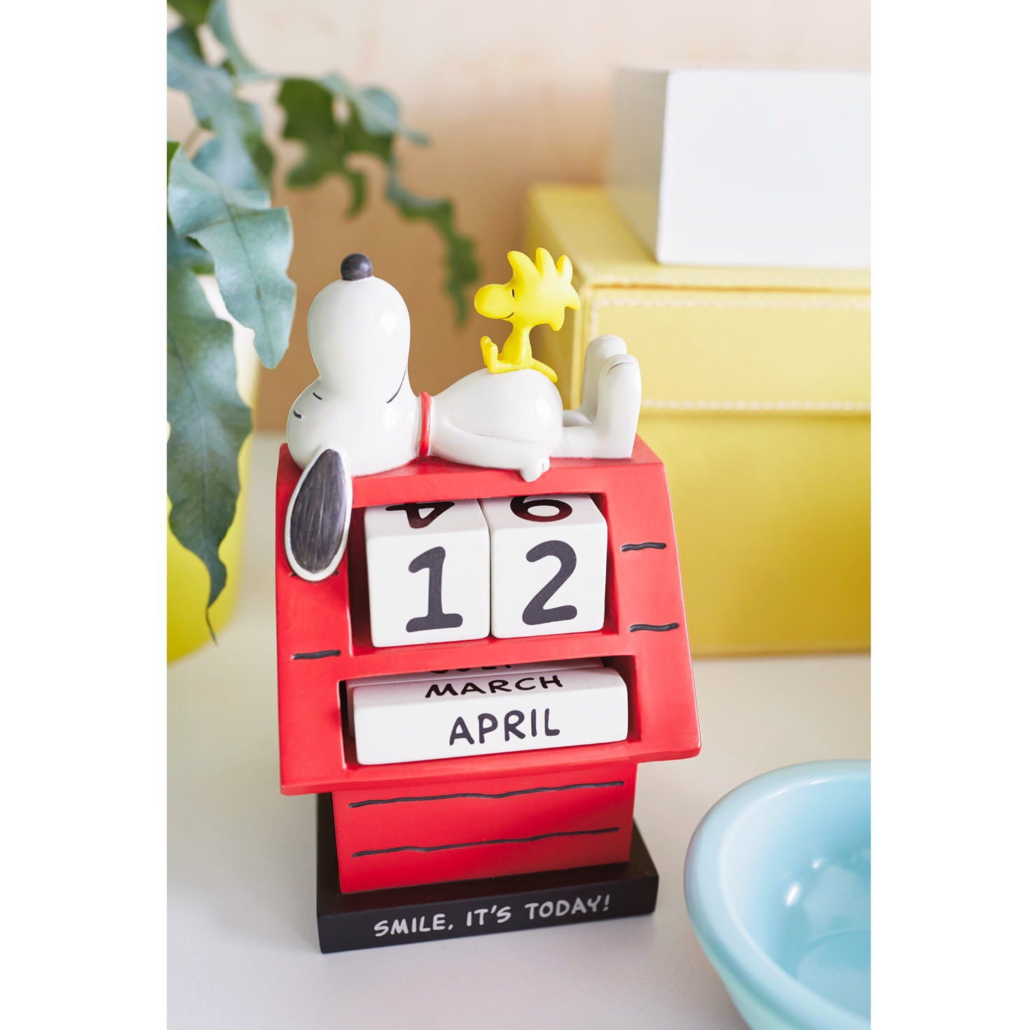 Peanuts Snoopy Smile Perpetual Calendar